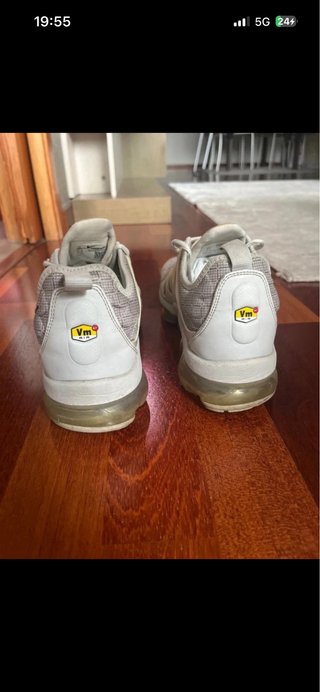 Nike Air Vapormax Gris y Blanco