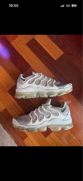 Nike Air Vapormax Gris y Blanco