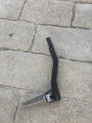 Estriberas traseras Derbi GPR