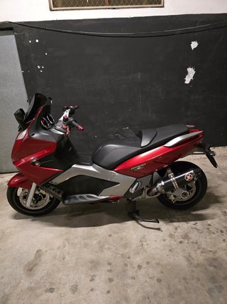 GILERA GP 880