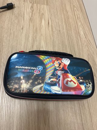Nintendo Switch Sin Joycons + Mando USB y Funda