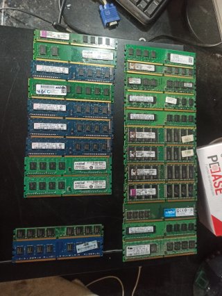 Lote de 25 Módulos de Memoria RAM DDR2 y DDR3