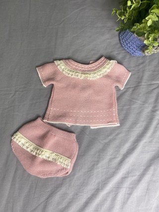 Conjunto de punto rosa para bebé