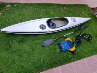 Kayak con chaleco y rueda (Precio Negociable)