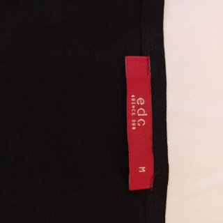 Vestido Negro con Escote