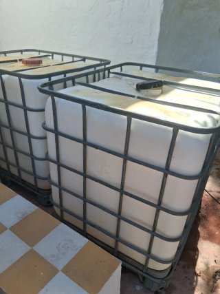 Depósitos de agua 1000 los dos 60€