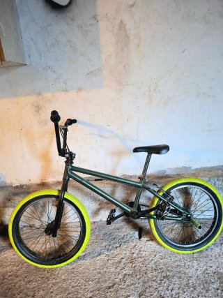 Bicicleta BMX decathlon