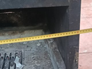 Chimenea de metal negra
