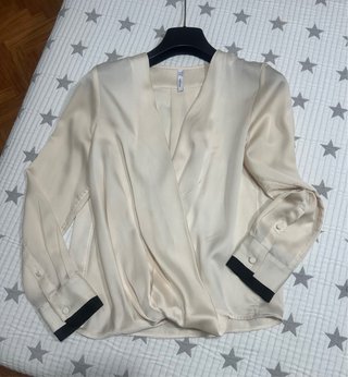 Blusa cruzada Mango beige