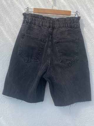Bermuda Vaquera Negra Tiro Alto Talla 38