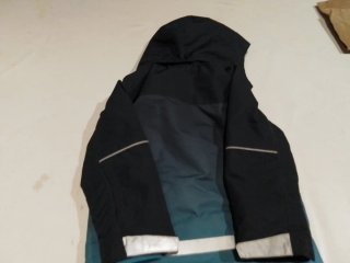 Chaqueta de lluvia H&M 5-6 años