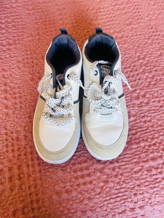 Zapatillas niño beige y blanco talla 38