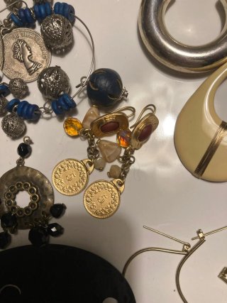 Lote 21 pares de pendientes Nuevos.