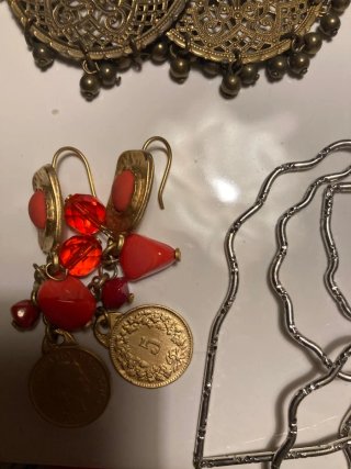 Lote 21 pares de pendientes Nuevos.