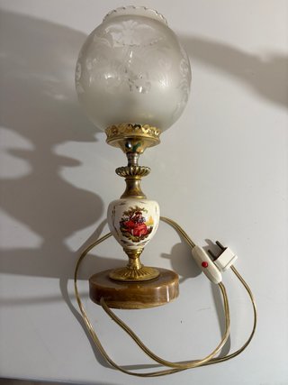 Lámpara de mesilla antigua