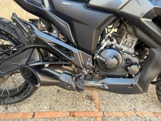 Moto Zontes Adventure Naked Negra/Gris