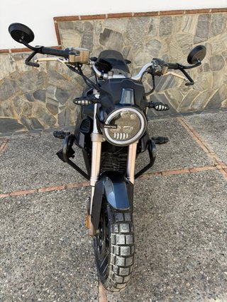 Moto Zontes Adventure Naked Negra/Gris
