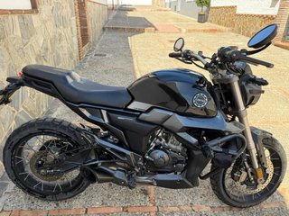 Moto Zontes Adventure Naked Negra/Gris