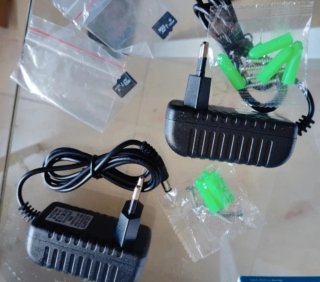 2 Cámaras de Vigilancia Wifi IP con tarjeta 128GB.