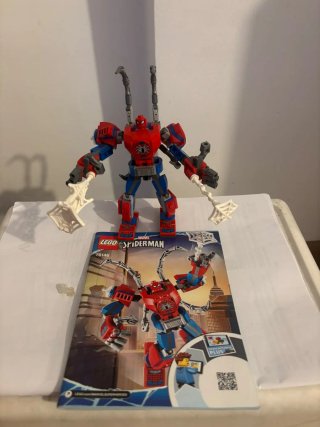 Pack 4 Exotrajes LEGO Marvel