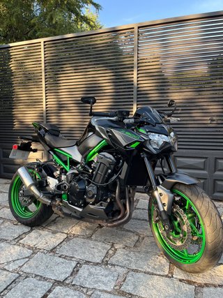 Kawasaki Z900 A2 Negra y Verde