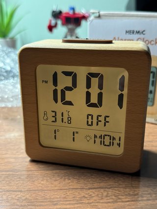 Sveglia Digitale in Legno