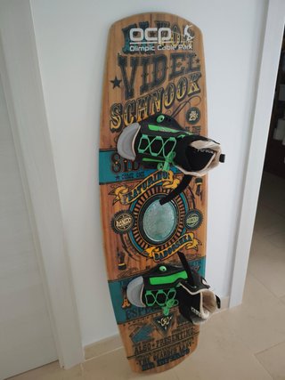 Tabla de Wakeboard Ronix con Fijaciones
