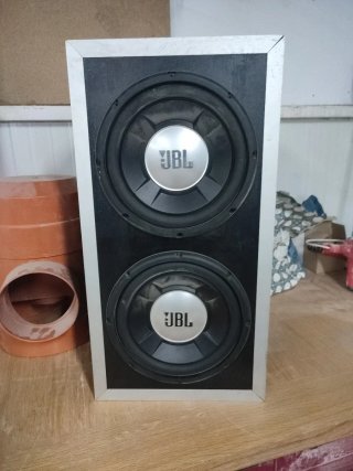 Cajón Subwoofer Doble JBL