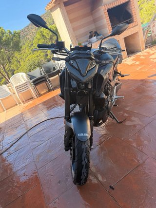 Yamaha MT-03 Negra