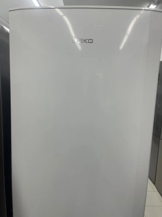 Nevera marca Beko Blanca 6 mess garantia