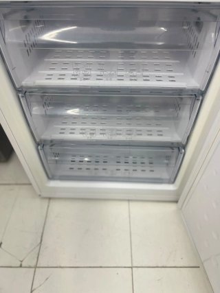 Nevera marca Beko Blanca 6 mess garantia
