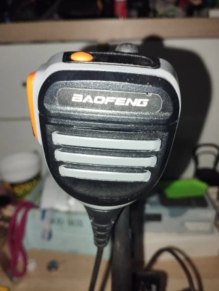 Walkie Talkie Baofeng UV32 Bibanda