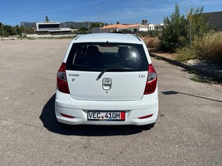 Hyundai i10 FIFA WM Edition – Económico y práctico
