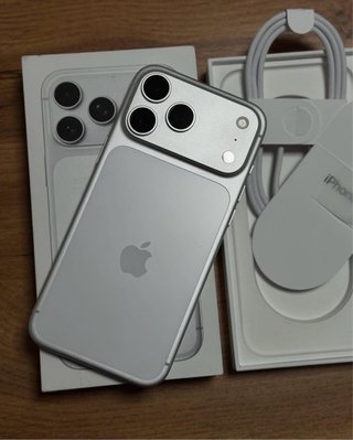 iPhone 17 Pro Max Plateado