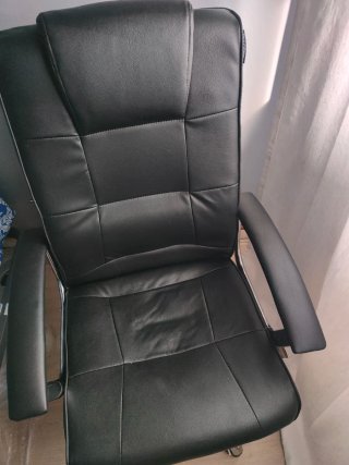 Silla de oficina negra