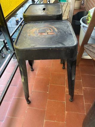 Taburetes tipo Tolix Maisons du Monde
