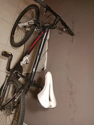 Bicicleta de Montaña Kross Negra