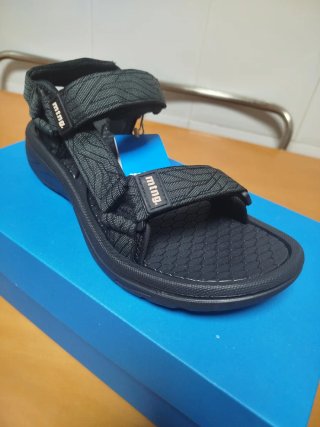 Sandalias Mustang negras