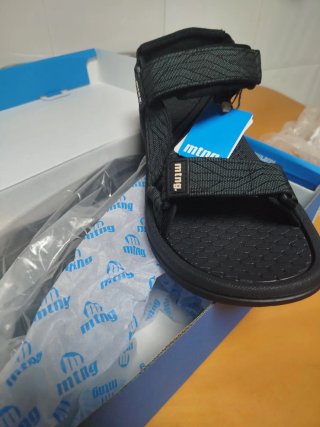 Sandalias Mustang negras