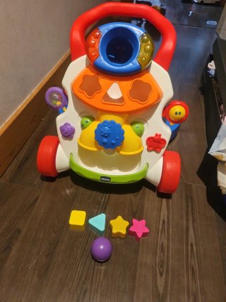 Correpasillos Chicco con formas