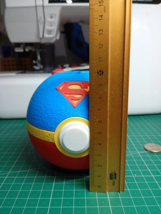 Hucha esférica Superman
