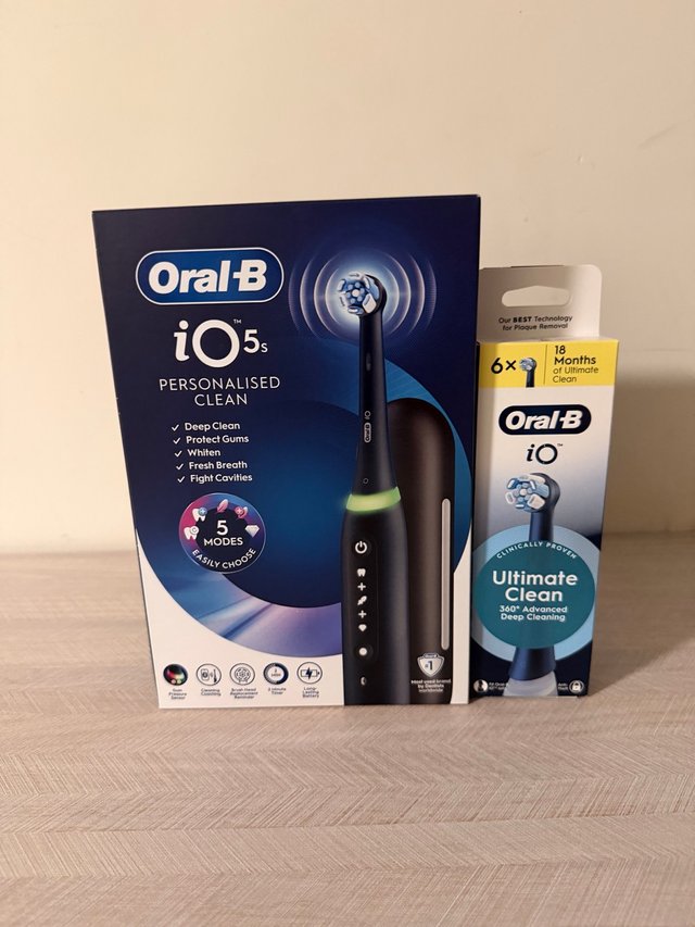 Oral-B iO 5s Negro + 6 Recambios iO Ultimate