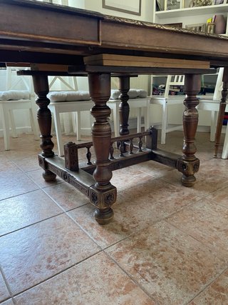 Mesa de comedor de madera maciza