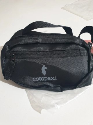 Riñonera Cotopaxi Negra