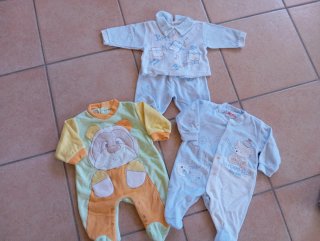 Stock 3 pigiami neonato 1 mese- Ottimo Affare!