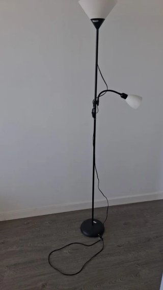 Lámpara de pie moderna