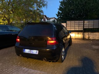 Volkswagen Golf 2000