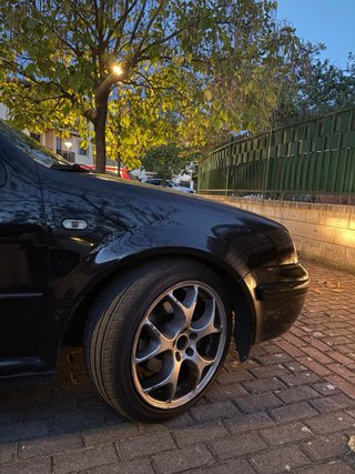 Volkswagen Golf 2000