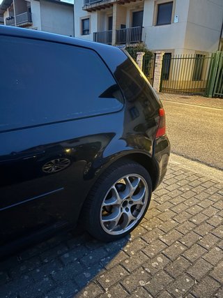 Volkswagen Golf 2000