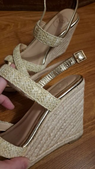 Sandalias Sfera Rafia Esparto Beige Doradas